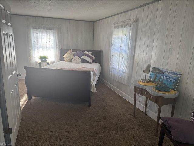 17063 Station LN, Cape Charles, VA 23310