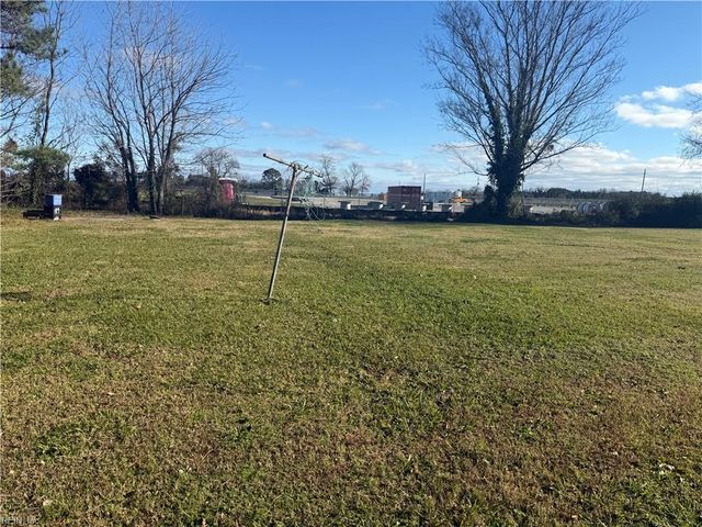 17063 Station LN, Cape Charles, VA 23310