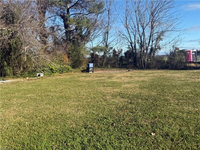 17063 Station LN, Cape Charles, VA 23310