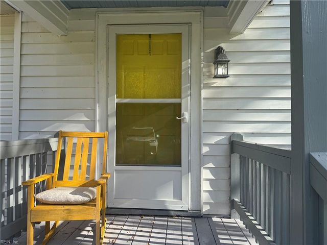 17063 Station LN, Cape Charles, VA 23310