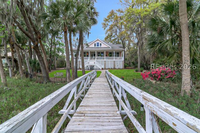 201 Jonesville Rd, Hilton Head Island, SC 29926
