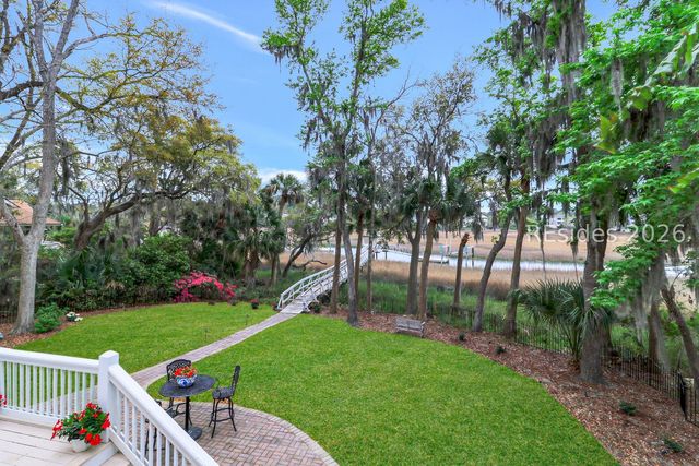 201 Jonesville Rd, Hilton Head Island, SC 29926