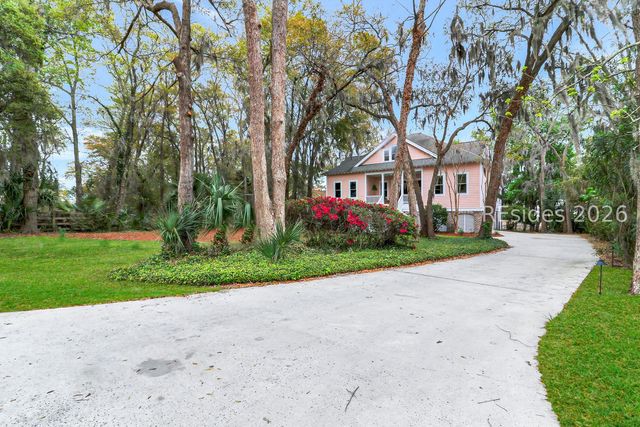 201 Jonesville Rd, Hilton Head Island, SC 29926