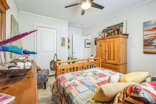 118 Piney Pt, Murchison, TX 75778