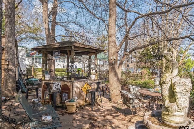 118 Piney Pt, Murchison, TX 75778