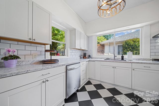 605 N Central Avenue, Belmont, NC 28012