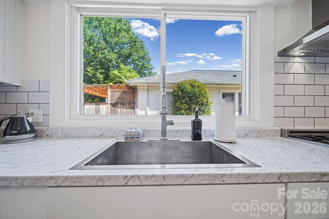 605 N Central Avenue, Belmont, NC 28012