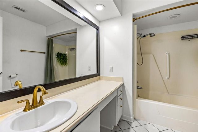 402 Tuam Street 7, Houston, TX 77006