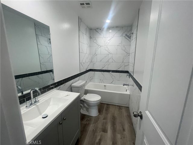 632 Manchester Terrace 3, Inglewood, CA 90301