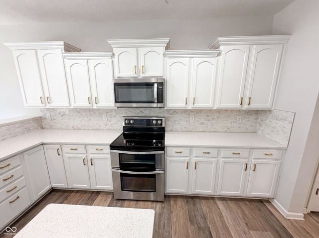 7212 Maple Bluff Place, Indianapolis, IN 46236