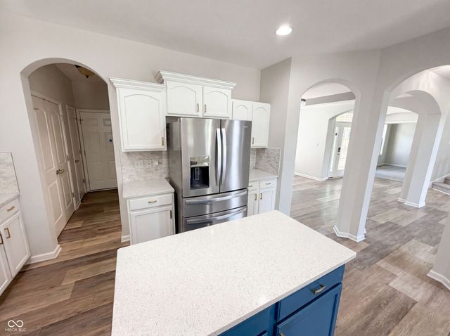 7212 Maple Bluff Place, Indianapolis, IN 46236