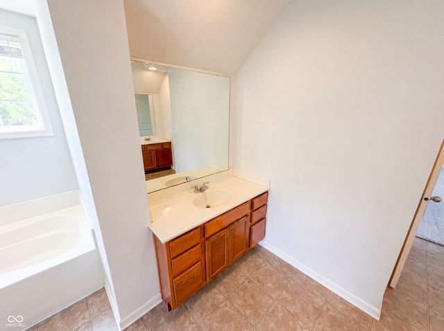 7212 Maple Bluff Place, Indianapolis, IN 46236