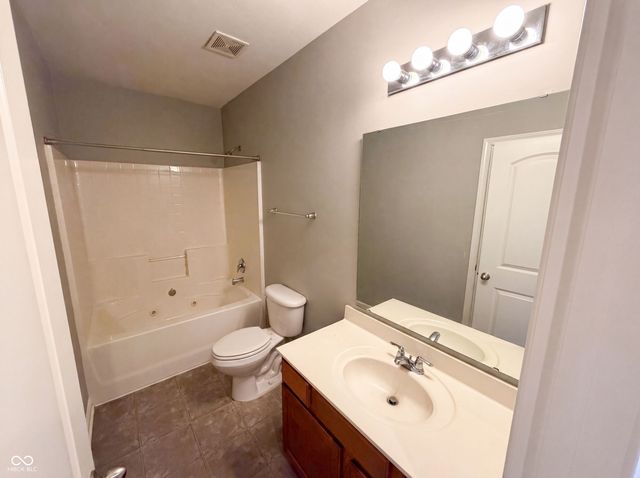 7212 Maple Bluff Place, Indianapolis, IN 46236