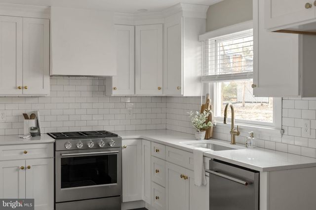 1760 FORGE MOUNTAIN DR, Phoenixville, PA 19460