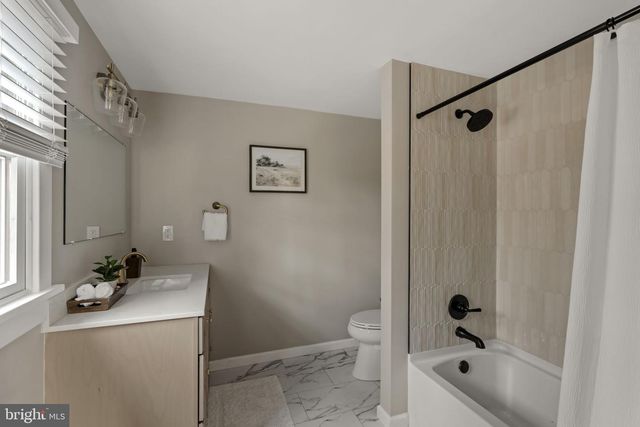 1760 FORGE MOUNTAIN DR, Phoenixville, PA 19460