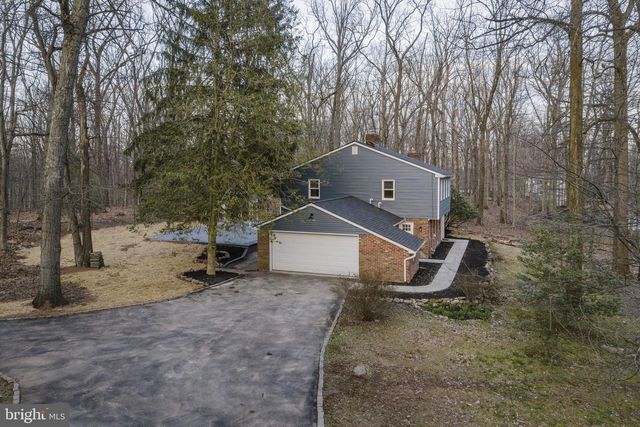 1760 FORGE MOUNTAIN DR, Phoenixville, PA 19460