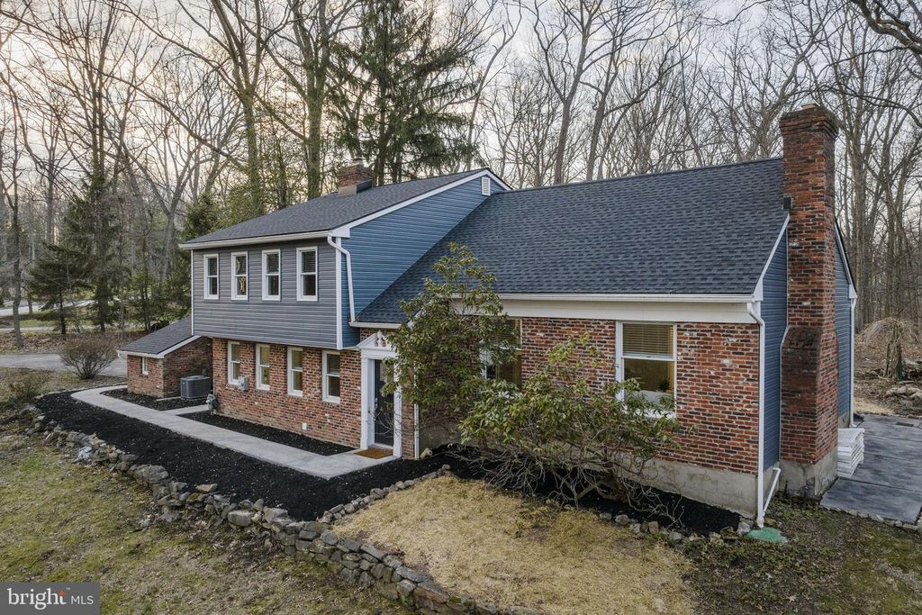 1760 FORGE MOUNTAIN DR, Phoenixville, PA 19460