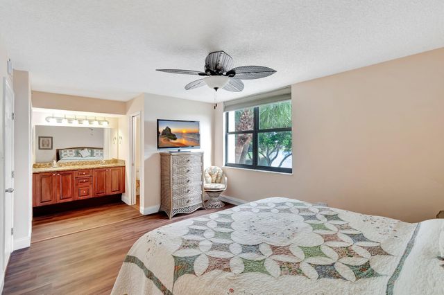 1915 Lavers Circle E-303, Delray Beach, FL 33444