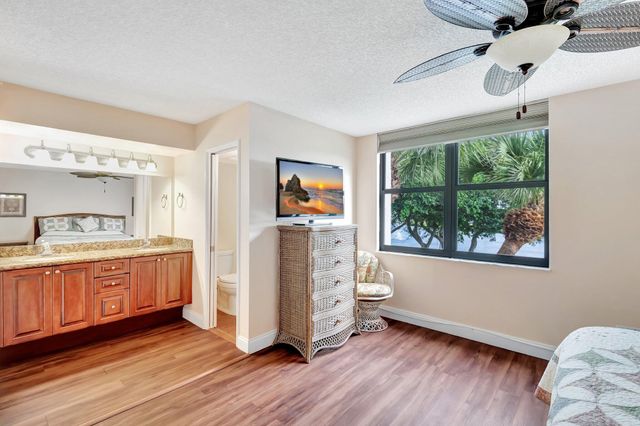 1915 Lavers Circle E-303, Delray Beach, FL 33444