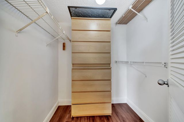 1915 Lavers Circle E-303, Delray Beach, FL 33444