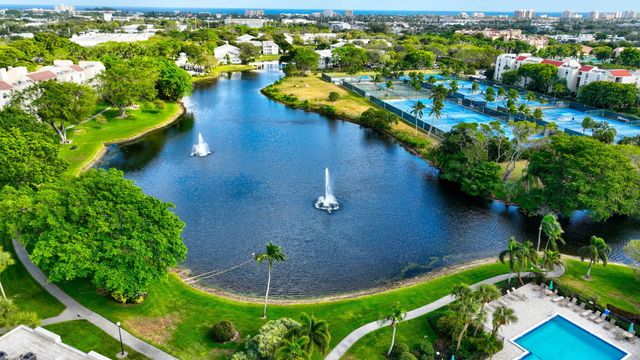 1915 Lavers Circle E-303, Delray Beach, FL 33444