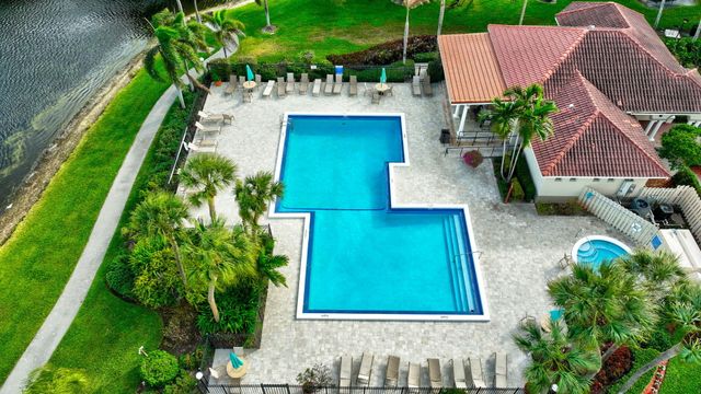 1915 Lavers Circle E-303, Delray Beach, FL 33444