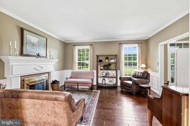 34294 BRIDGESTONE LN, Bluemont, VA 20135