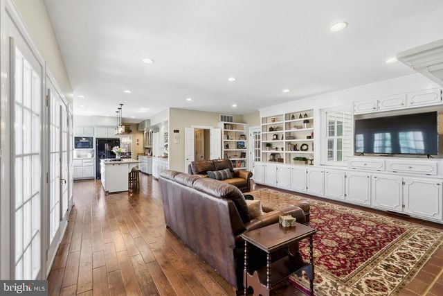34294 BRIDGESTONE LN, Bluemont, VA 20135