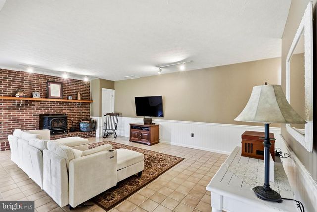 34294 BRIDGESTONE LN, Bluemont, VA 20135