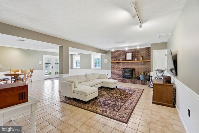 34294 BRIDGESTONE LN, Bluemont, VA 20135