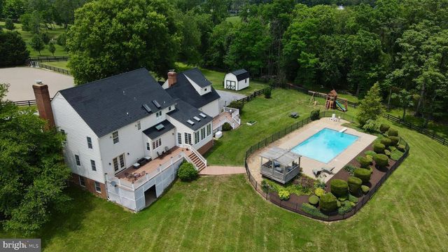 34294 BRIDGESTONE LN, Bluemont, VA 20135