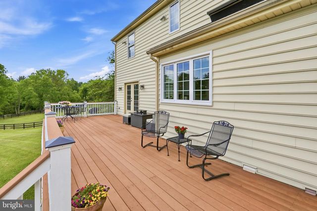 34294 BRIDGESTONE LN, Bluemont, VA 20135