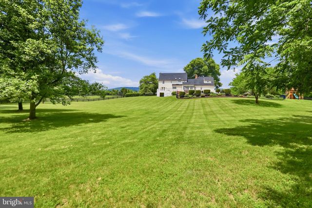 34294 BRIDGESTONE LN, Bluemont, VA 20135