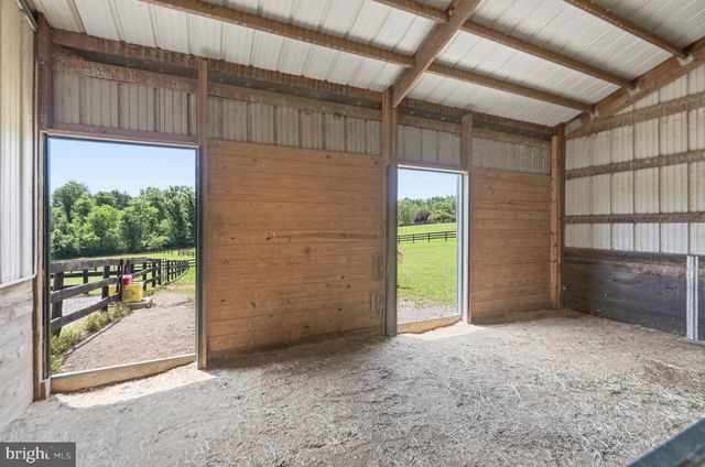 34294 BRIDGESTONE LN, Bluemont, VA 20135