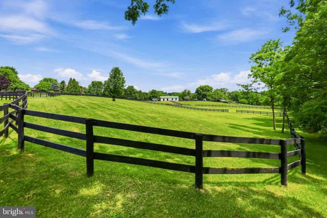 34294 BRIDGESTONE LN, Bluemont, VA 20135