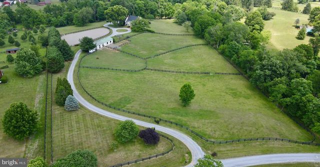34294 BRIDGESTONE LN, Bluemont, VA 20135