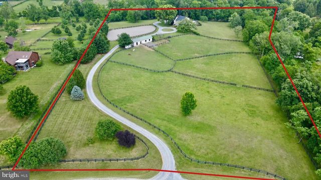 34294 BRIDGESTONE LN, Bluemont, VA 20135