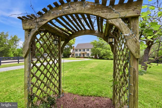 34294 BRIDGESTONE LN, Bluemont, VA 20135