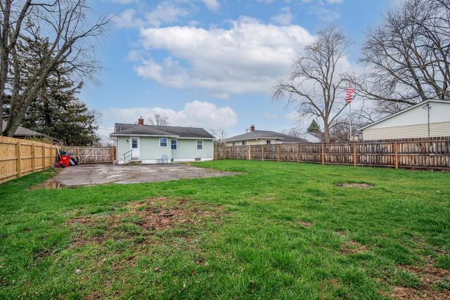 2804 Columbus Street, Grove City, OH 43123