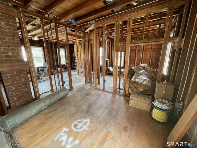 30 Chappell Street, New London, CT 06320