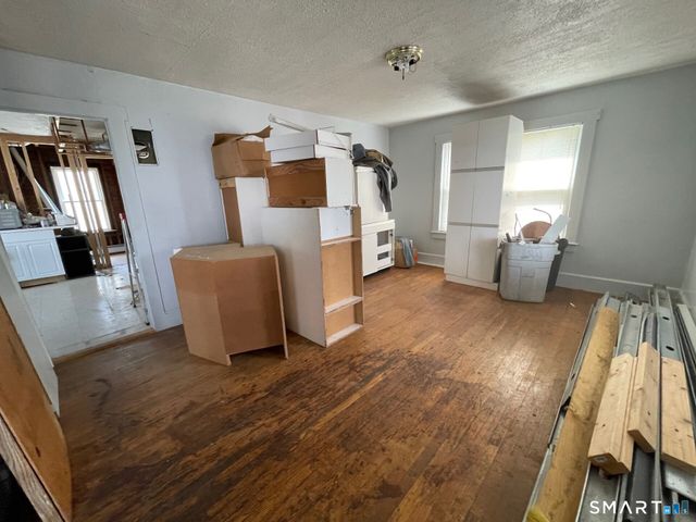 30 Chappell Street, New London, CT 06320