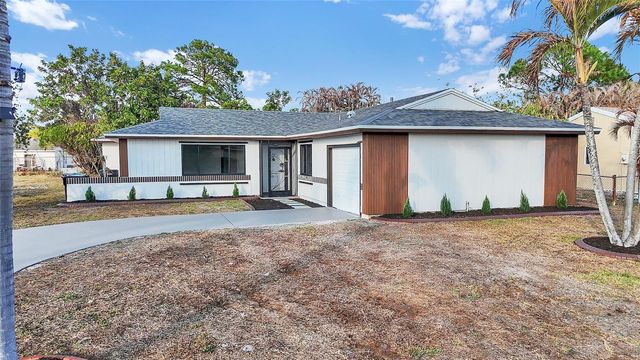257 SW Cherryhill Road, Port St. Lucie, FL 34953