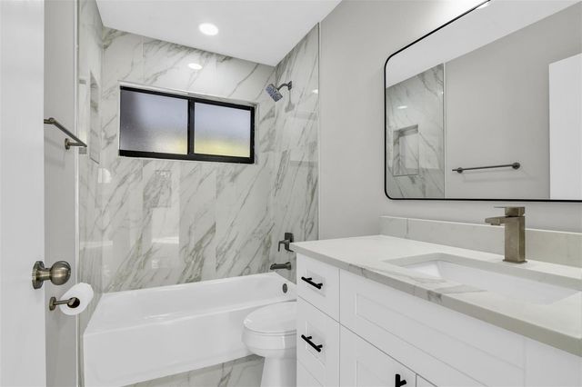 257 SW Cherryhill Road, Port St. Lucie, FL 34953
