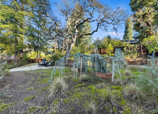 2530 Roundhill Dr, Alamo, CA 94507