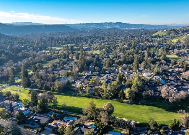 2530 Roundhill Dr, Alamo, CA 94507