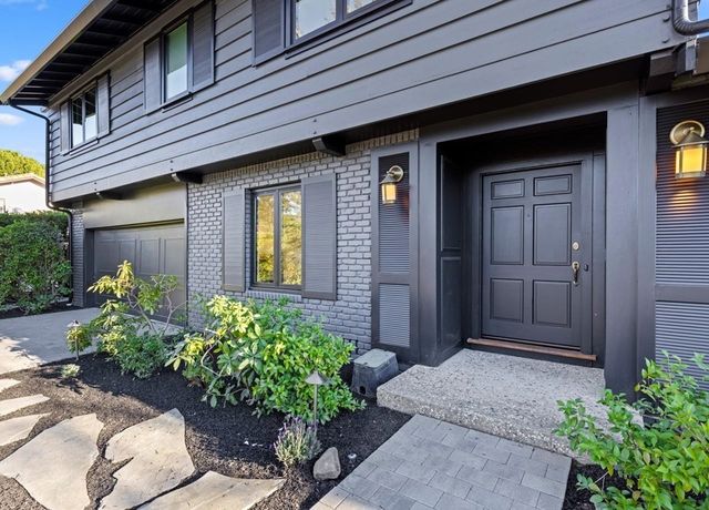 2530 Roundhill Dr, Alamo, CA 94507