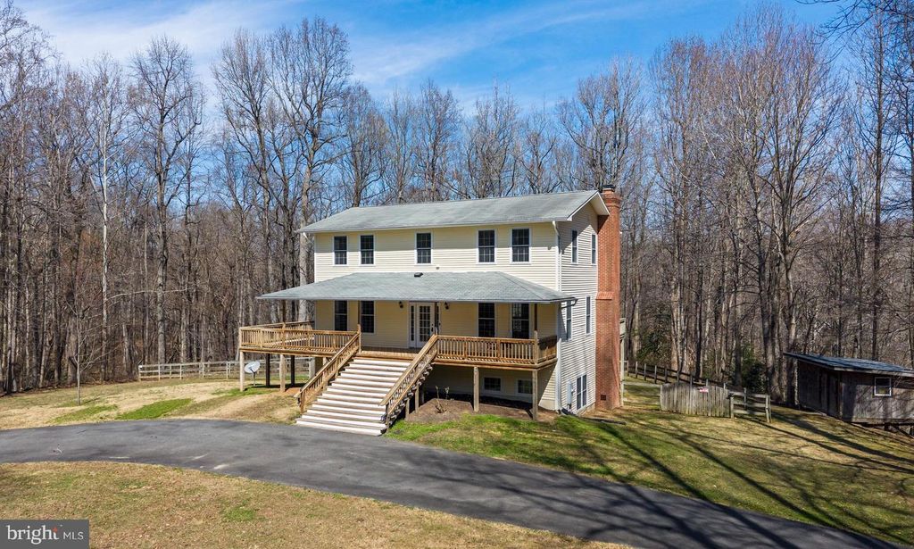 7403 COLROSS GLEN DR, King George, VA 22485