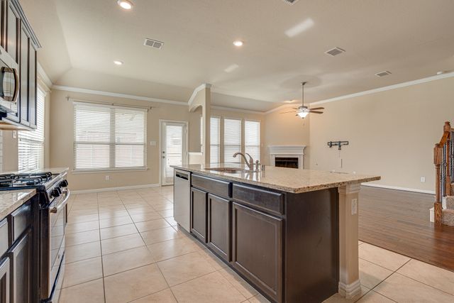 4112 Hialeah Drive, Denton, TX 76210