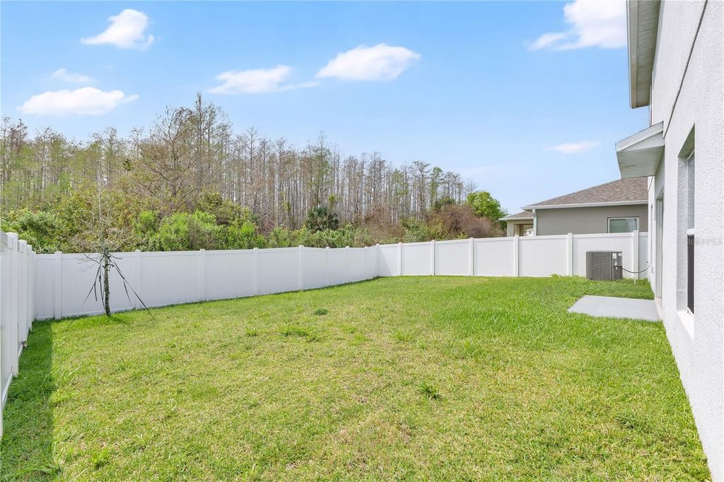 Image 17 of property listing at 557 PINK IBIS BEND, St Cloud, FL 34772