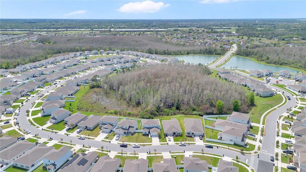 Image 21 of property listing at 557 PINK IBIS BEND, St Cloud, FL 34772